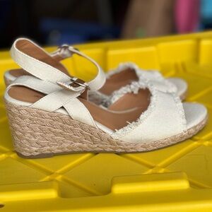 Tommy Bahama wedges